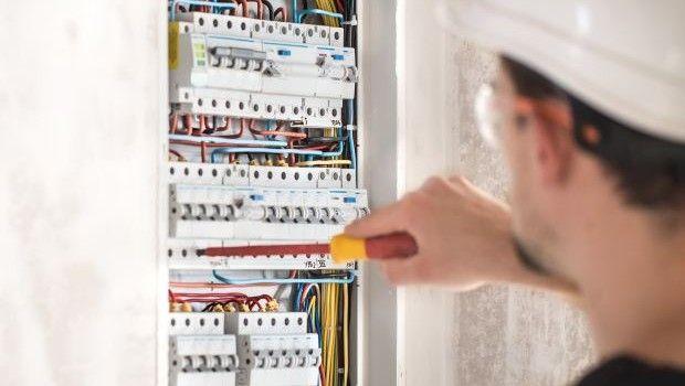 Rischi e scomodit&agrave; degli interruttori senza indicazioni nel quadro elettrico
