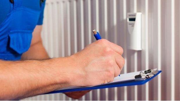 Rumori improvvisi dai termosifoni spenti: cause e quando preoccuparsi