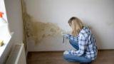 Muffa dietro gli armadi anche in primavera: cause nascoste e umidit&agrave; invisibile