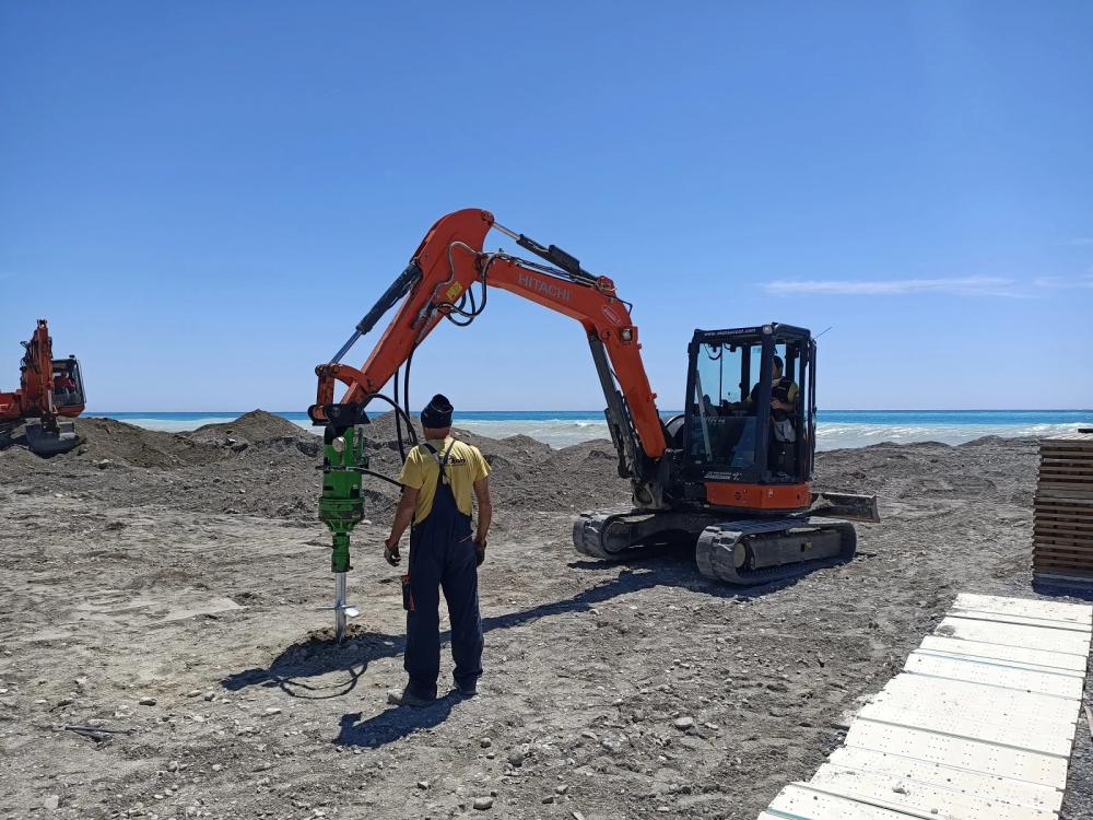 Installazione pali Elika - Foto Systab s.r.l.