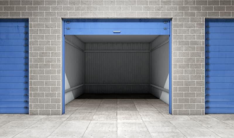 Vano garage e allineamento del pavimento - foto getty images