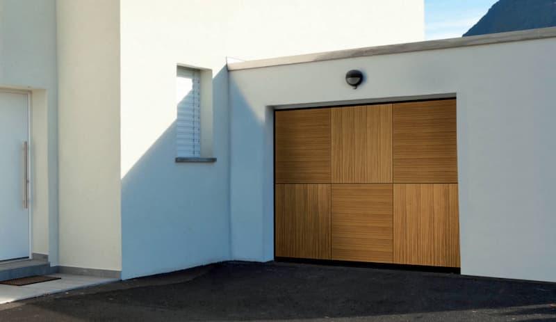 Portone garage basculante - foto finestre & design srl
