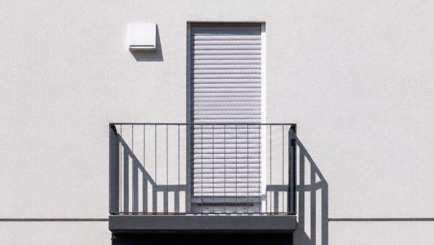 Serrande rumorose con il caldo: cause e controlli utili