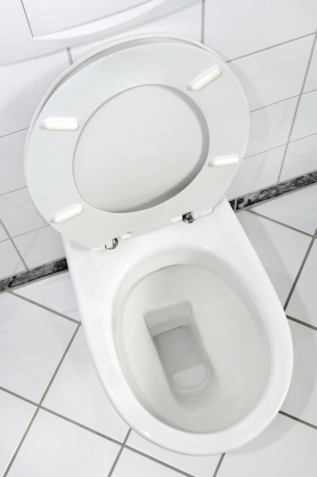 scarico wc apparentemente libero