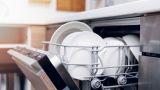 Ante della cucina che si gonfiano vicino alla lavastoviglie: cause legate al vapore