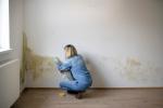 Come eliminare le macchie dalle pareti - foto getty images