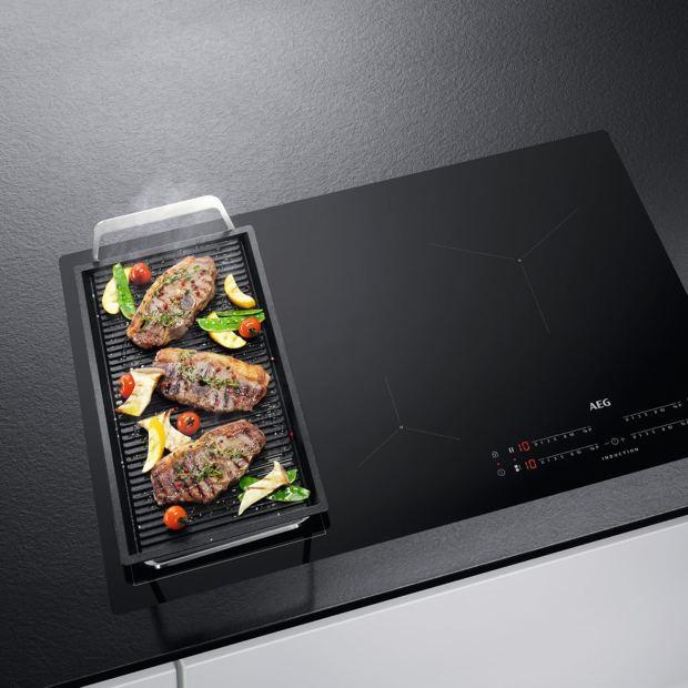 Piano ad induzione - Foto  AEG