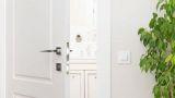 Porta del bagno che non si chiude bene nei mesi umidi: cause legate ad aria, legno e ventilazione