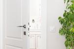Porta del bagno che non chiude bene - foto getty images