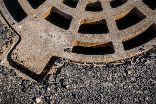 Griglia di un pozzetto per acqua piovana