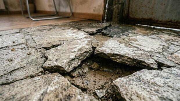Distacchi nel rivestimento in pietra: perch&eacute; controllare l'acqua dall'alto