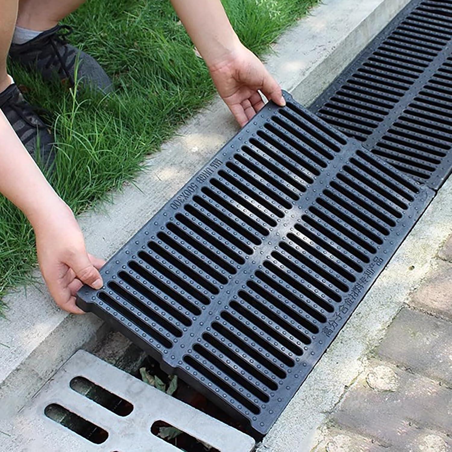 Rimozione griglia della canaletta - Foto Jievmrs