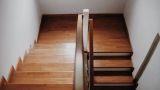 Scala interna in legno che scricchiola con l&rsquo;umidit&agrave;: cause e controlli