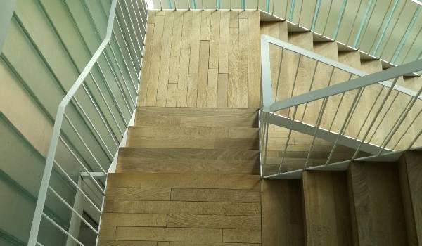 Scala legno assi