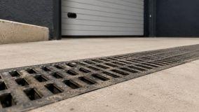 Canaletta davanti al garage: come evitare ristagni