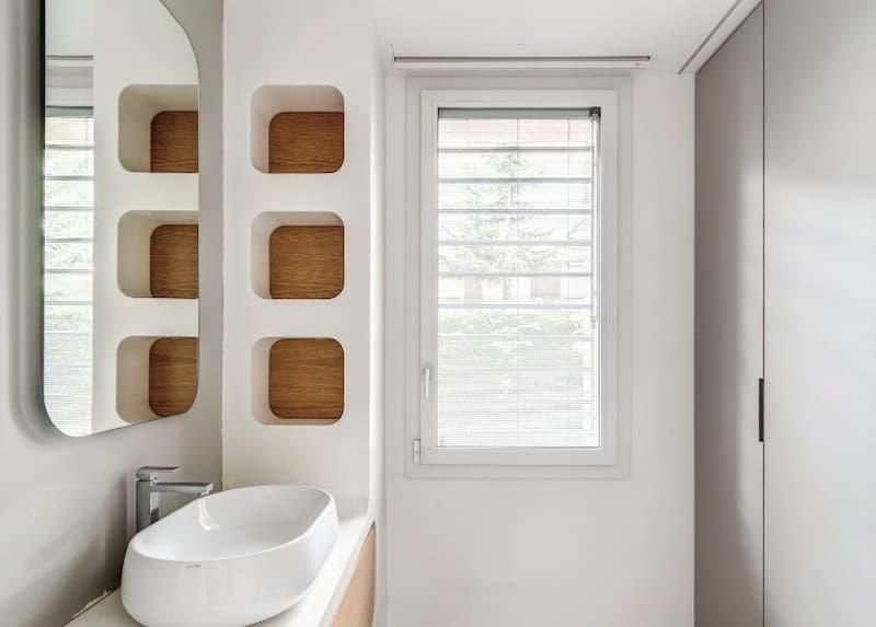 Oscurare internamente la finestra del bagno - foto oknoplast