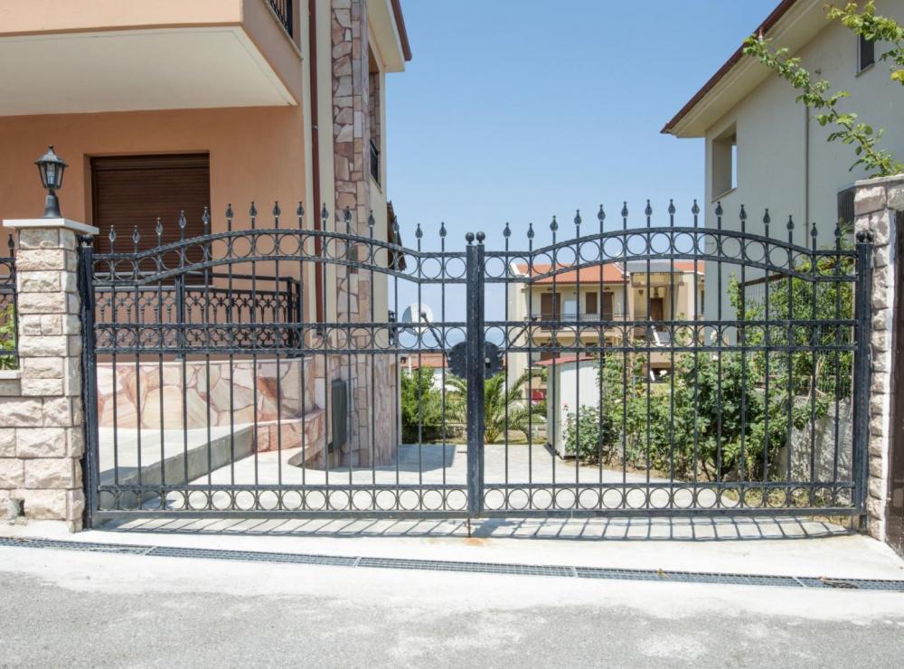 Cancello in pendenza - Foto Getty Images