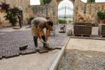 Posa di un cortile carrabile in klinker