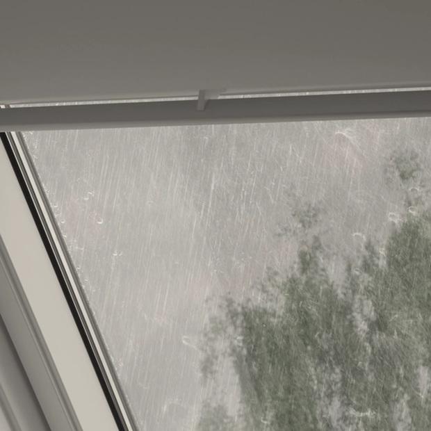 Sensore pioggia integrato nelle finestre di Velux