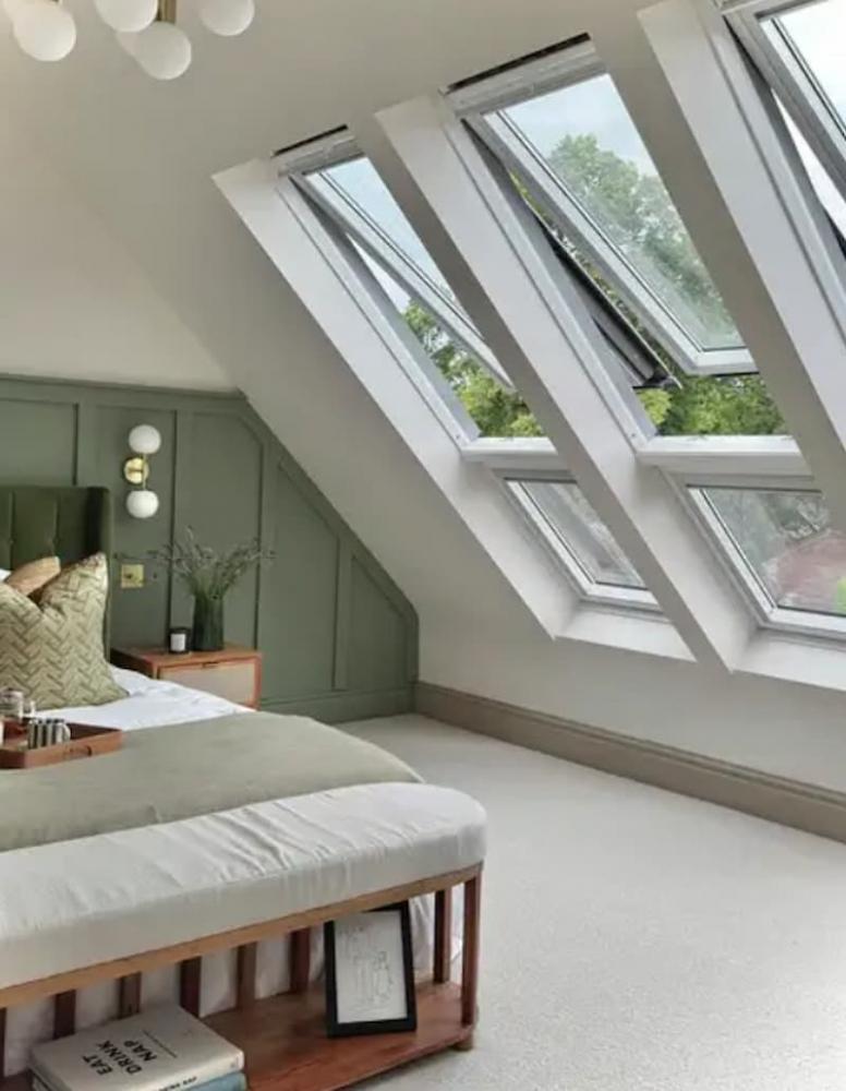 Ampie superfici vetrate in mansarda - foto velux
