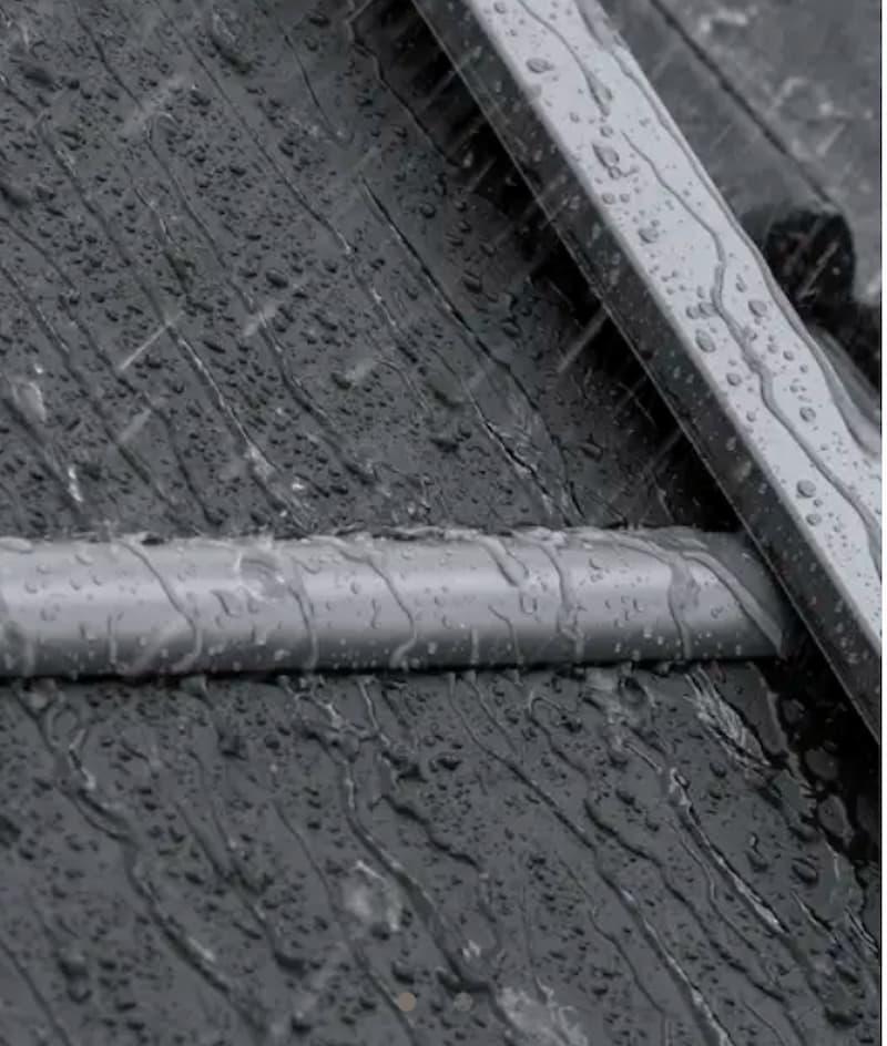 Tapparelle per mansarda e tenuta all'acqua - foto velux
