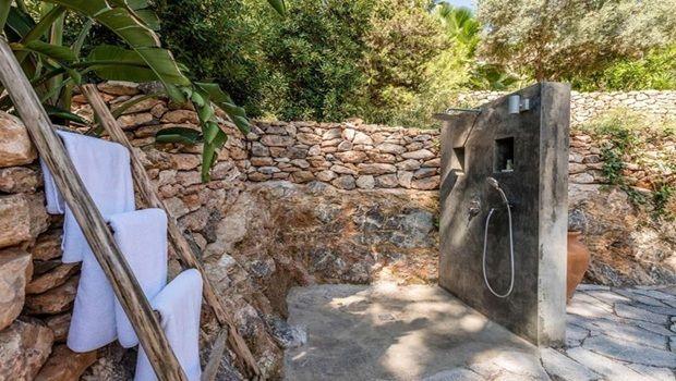 Come progettare una doccia in muratura per il giardino