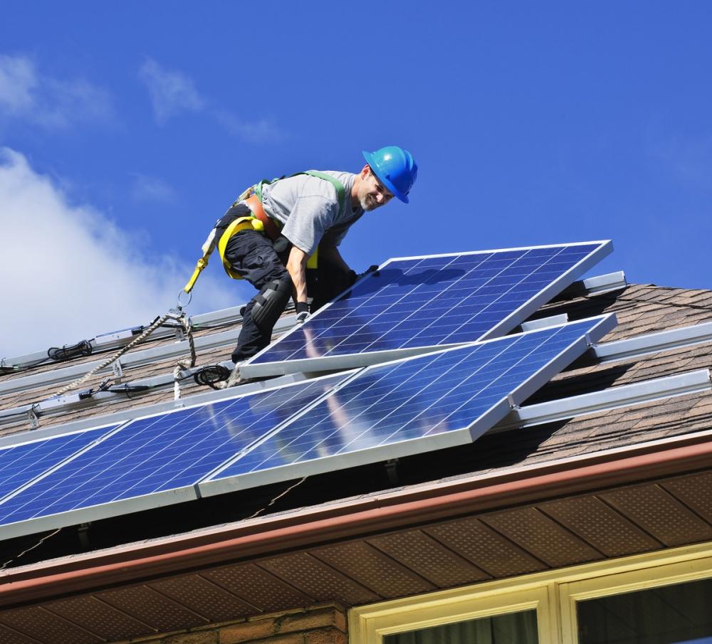 Impianto fotovoltaico sul tetto - Foto Getty Images