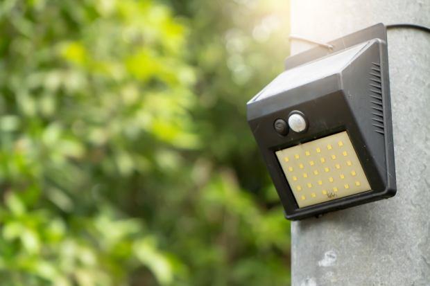 Le luci devono puntare sul piano di calpestio 