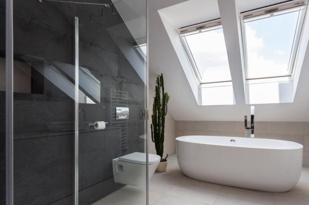 Bagno con lucernari 