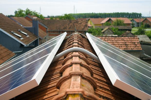 Pannelli fotovoltaici su un tetto 