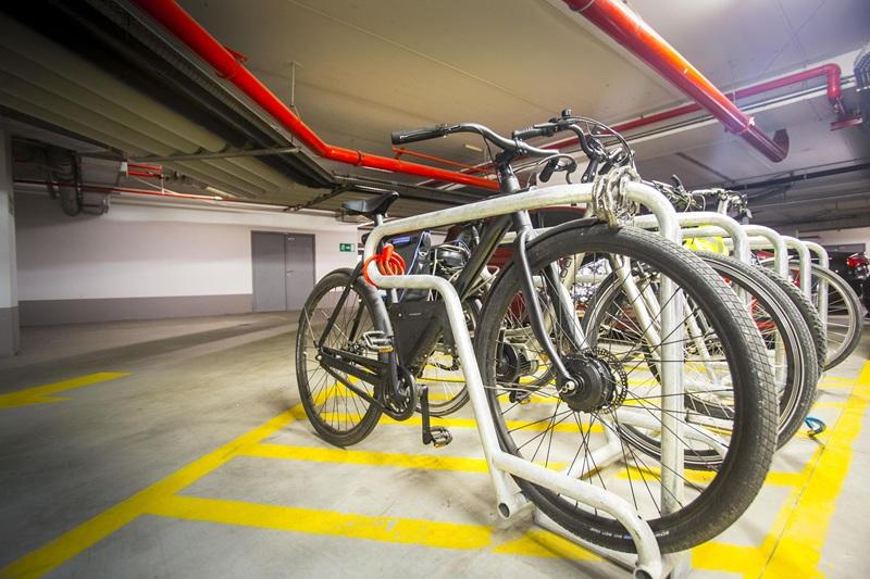 Ordine e sicurezza postazione bici condominiale, da colliers.com