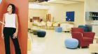 Img Visita in uno showroom di divani: misure, prove e campioni da controllare