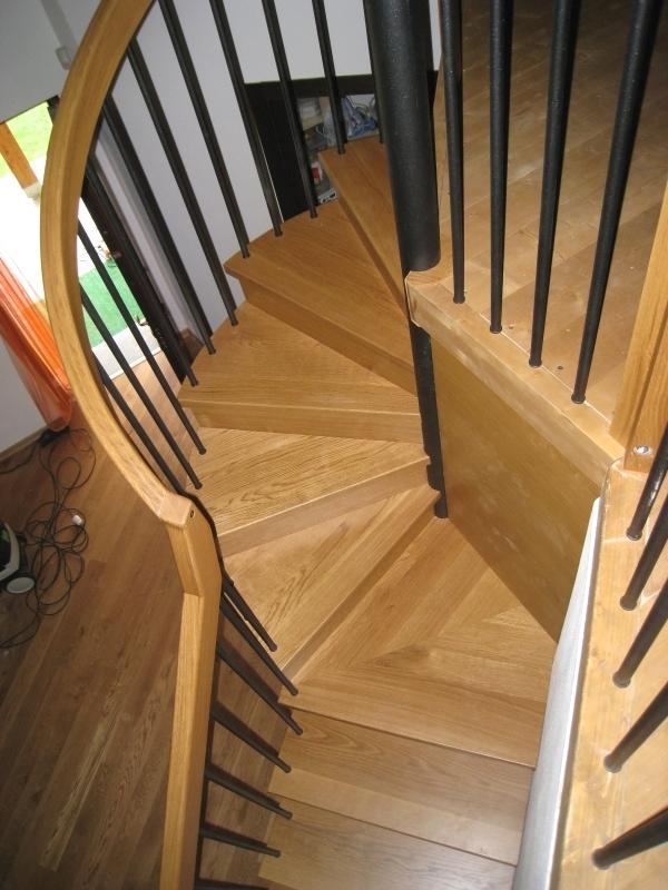 Scala libreria in legno - Falegnameria Traldi