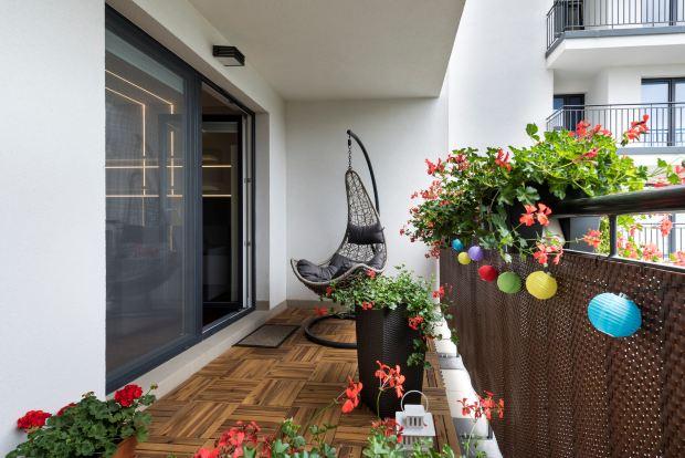 Balcone con pavimento sopraelevato ispezionabile 