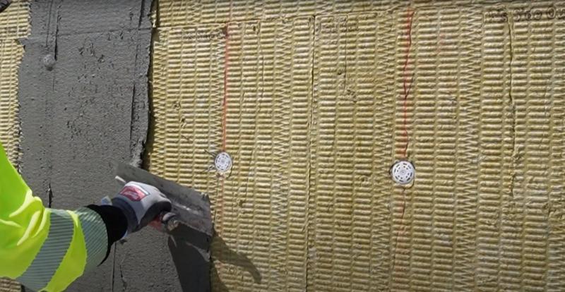 Rasatura su cappotto termico esterno 