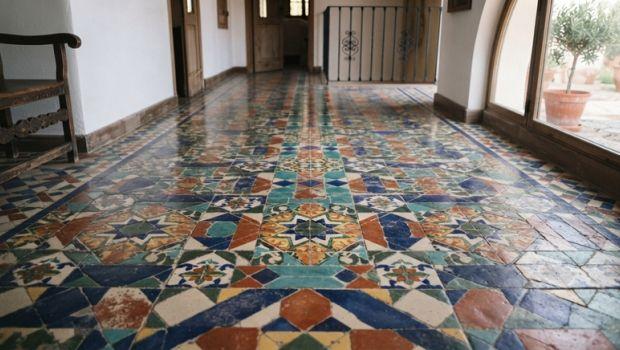 Piastrelle geometriche: come progettare posa e raccordi