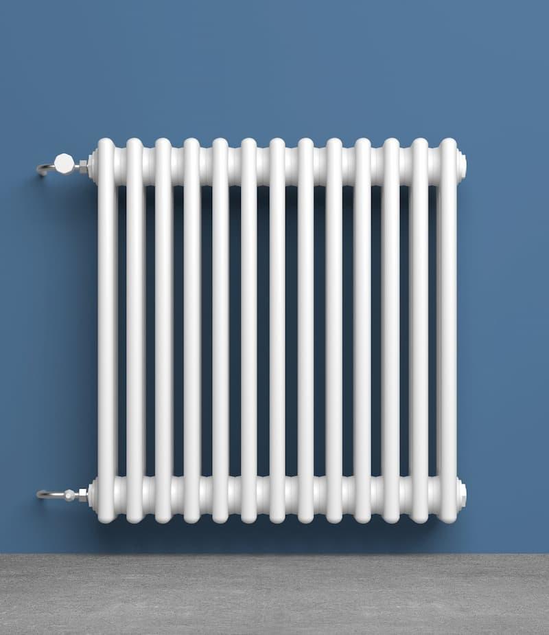 Grande termosifone in ghisa - foto getty images