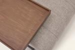 Il tavolino integrato del modello Wall di Dàmeda