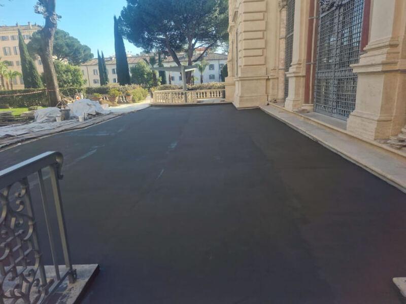 Cortile esterno impermeabilizzato