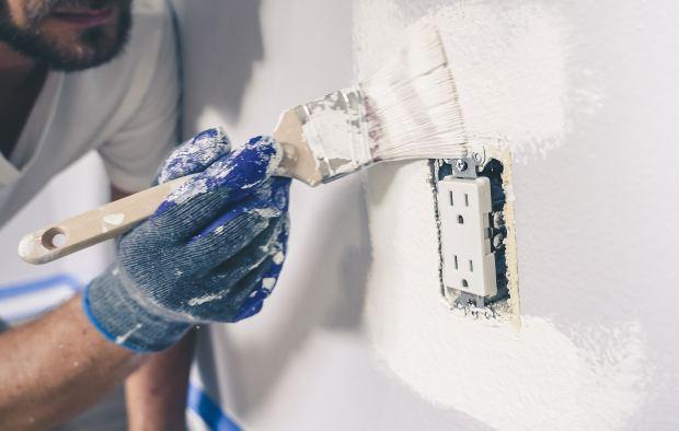 Presa elettrica nel cartongesso 