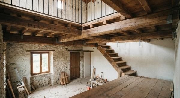 Vecchio solaio in legno