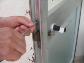 Cambiare una serratura Cambiare serratura porta