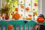 Addobbare la casa con zucche e foglie autunnali per Halloween