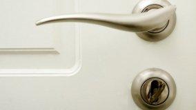 Maniglie e serrature particolari