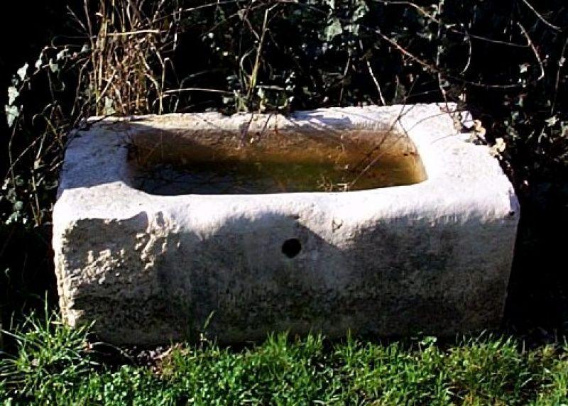 Vasca pietra antica Alessandria 1