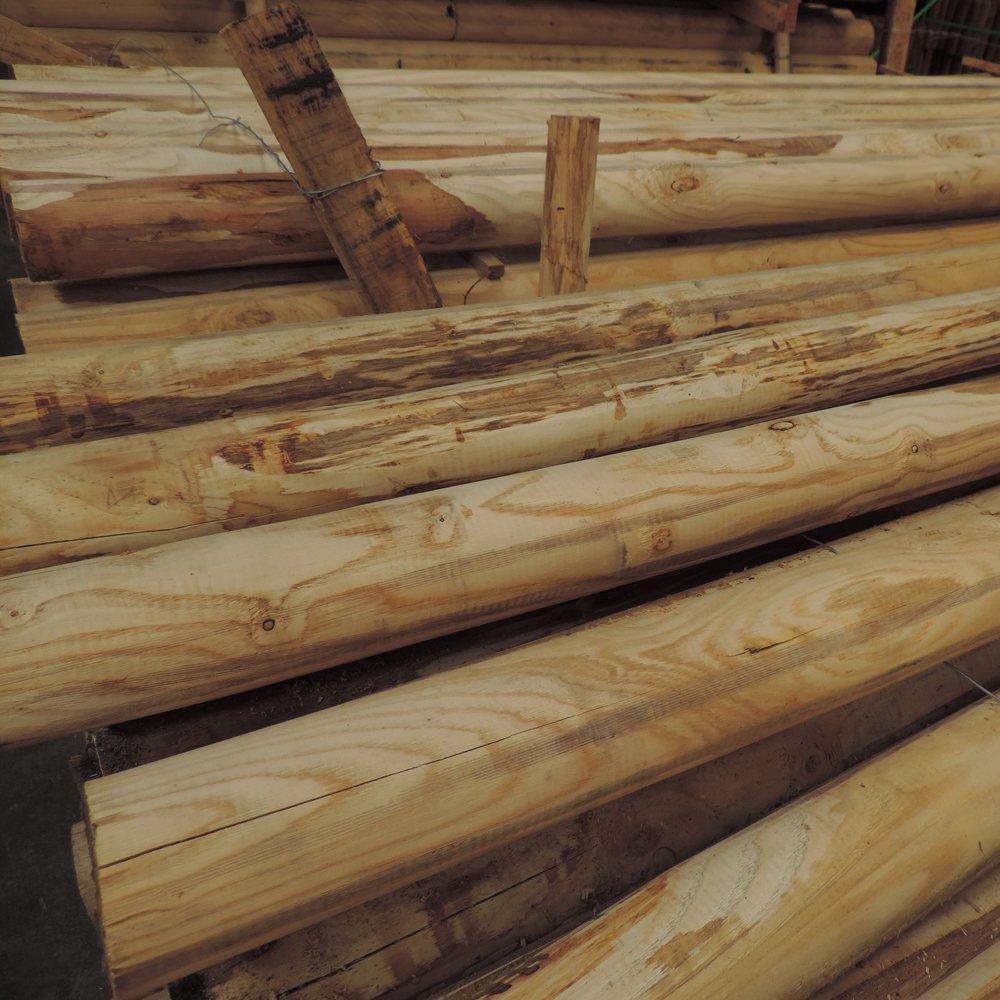 Mezzi pali scortecciati in legno castagno durata 1