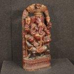 Scultura indiana in legno raffigurante divinità