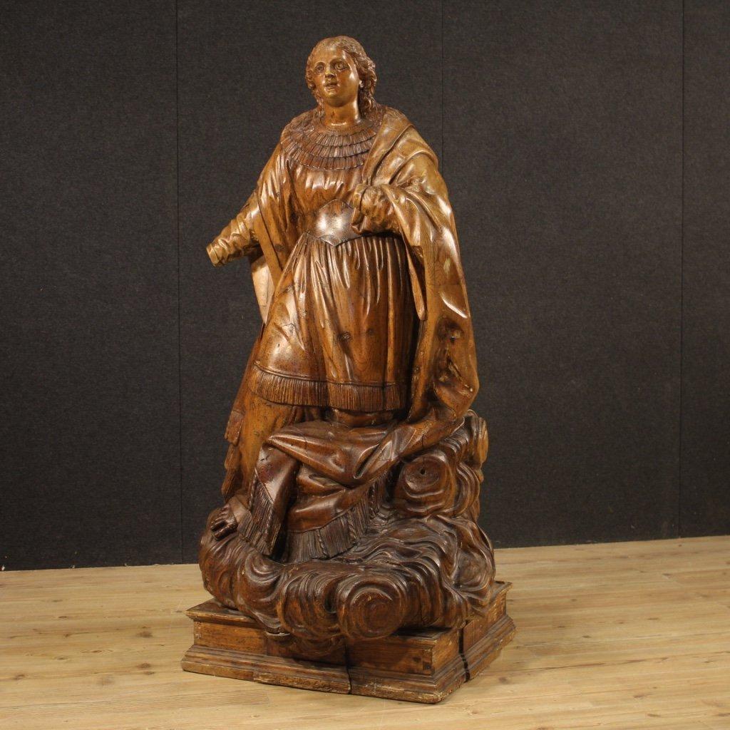 Antica scultura tedesca in legno raffigurante santa 1