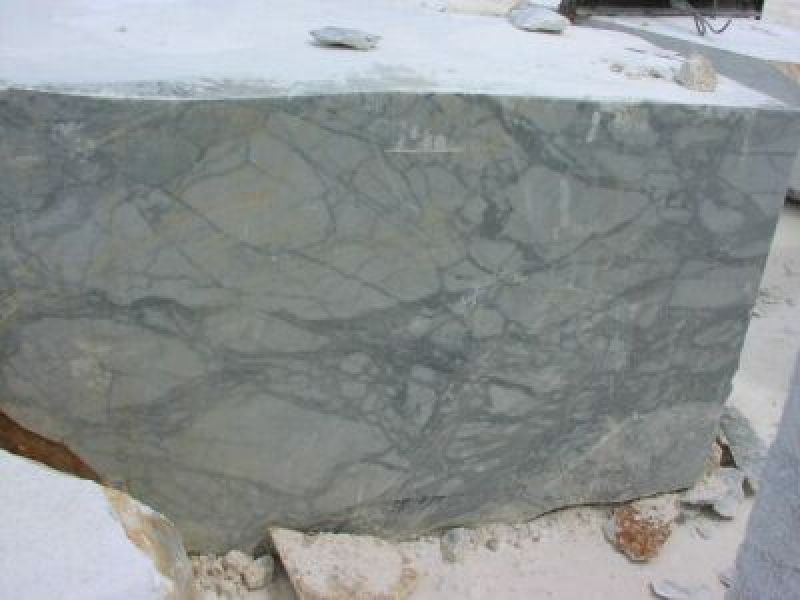 Rivestimenti vasca quarzite Carrara 5